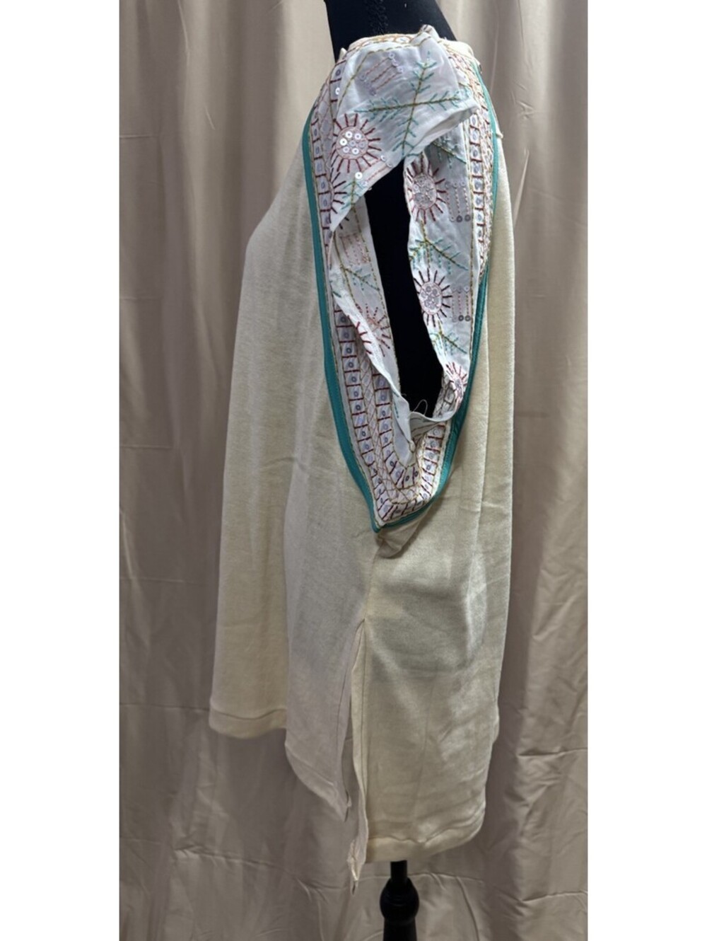 Blue Velvet XL Boho Embroidered Sequin Tunic Top Beige Turquoise NWT - Picture 4 of 13